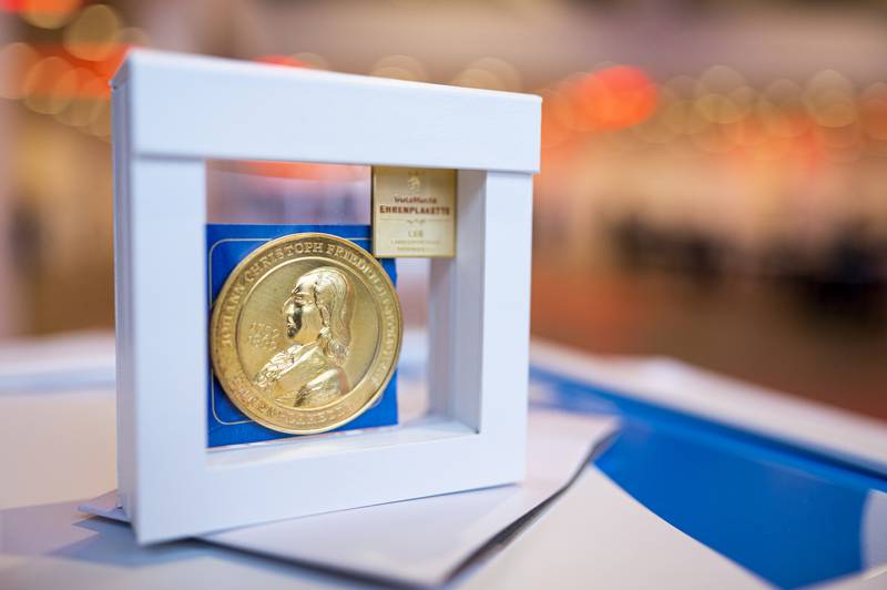 guthsmuths plakette symb